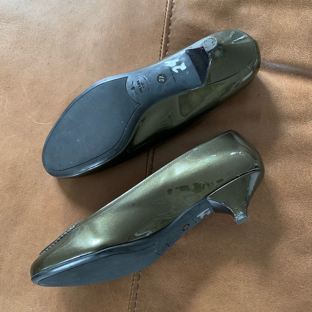 Prada Olive Green Patent Leather Loafers size 7 - Picture 3 of 10